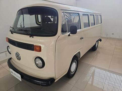 VOLKSWAGEN KOMBI