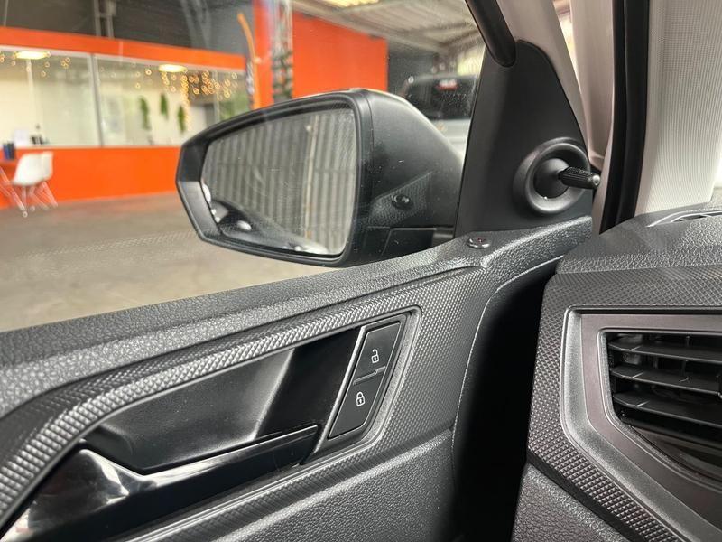 Volkswagen Polo Track 1.0 Flex 12V 5P - foto 14