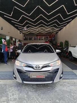 TOYOTA TOYOTA YARIS HB XS 15 AT