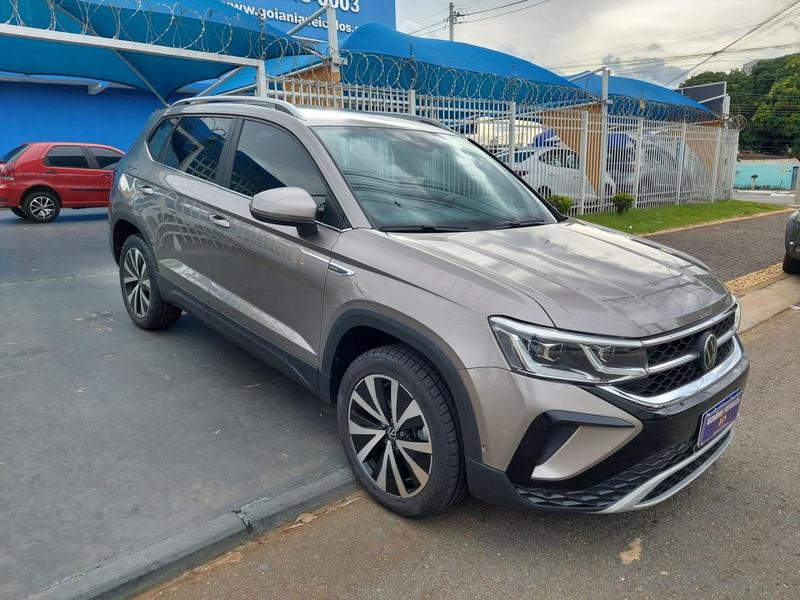 Volkswagen Taos 2023 à venda