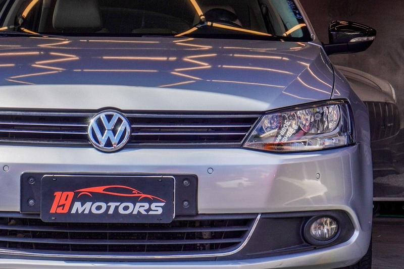 Volkswagen Jetta Comfortline 2.0 T.flex 8V 4P Mec. - foto 4