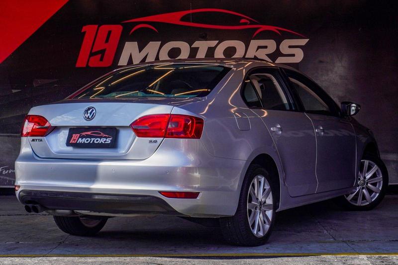 Volkswagen Jetta Comfortline 2.0 T.flex 8V 4P Mec. - foto 8