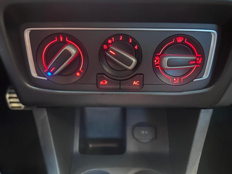 Volkswagen Fox Hl Sfv - foto 12