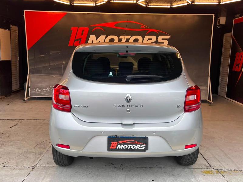 Renault Sandero Dyna 16r - foto 18