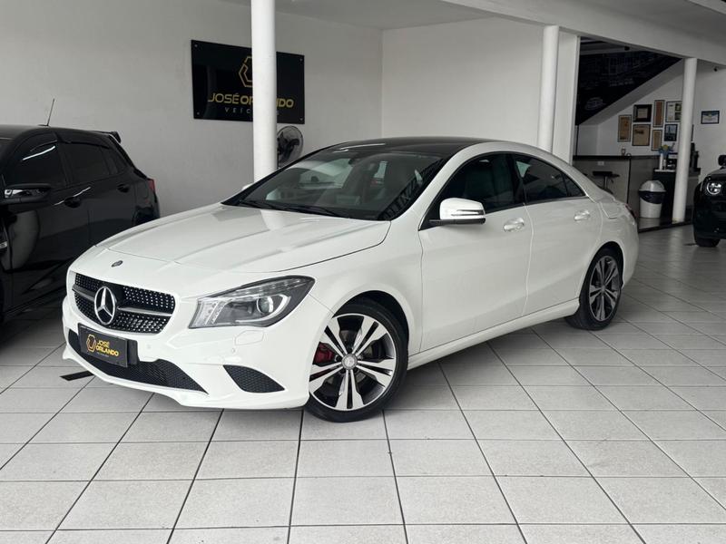 MERCEDES-BENZ CLA200