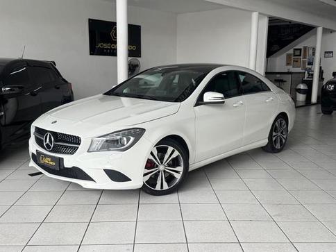 MERCEDES-BENZ CLA200