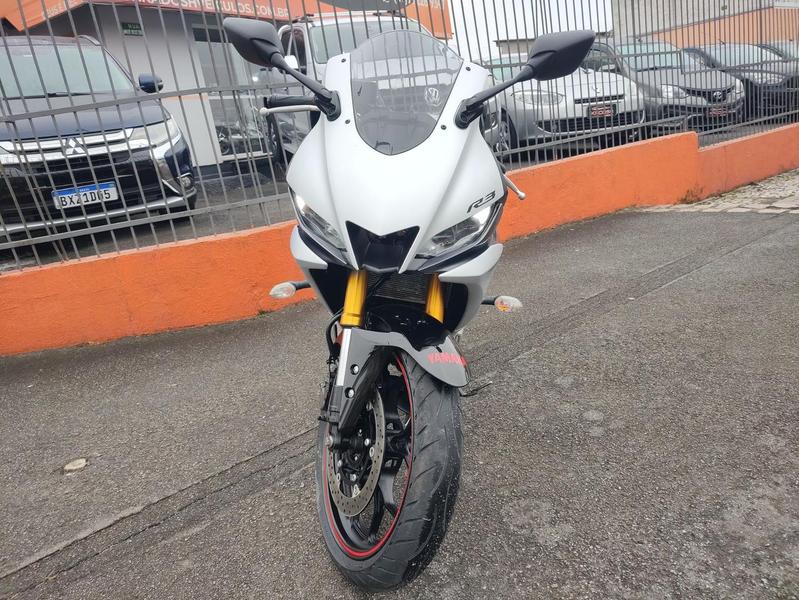 YAMAHA YZF R-3 MONSTER