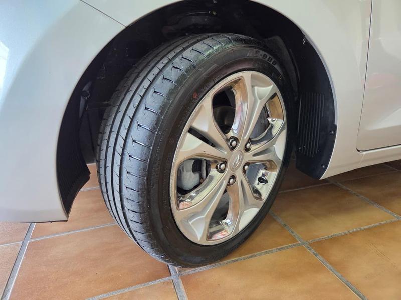 Hyundai i30 1.8 16V Automático 5P - foto 12