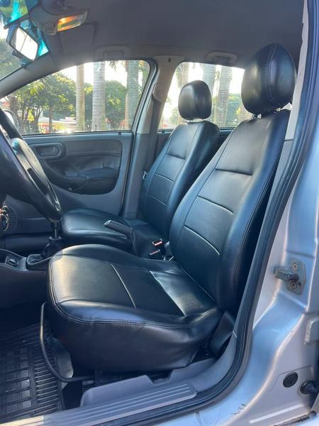 Chevrolet Corsa - foto 12