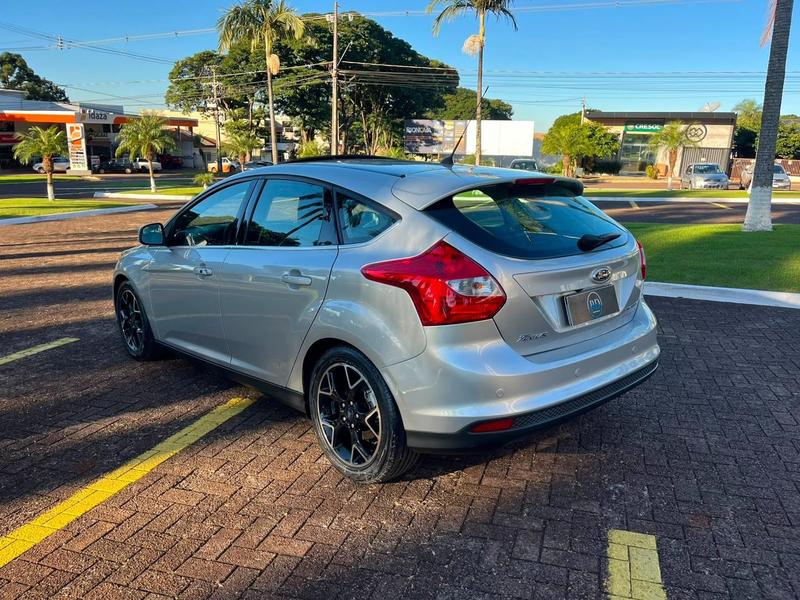 Ford Focus Titanium 2.0 16vaut 5P Flex - foto 7