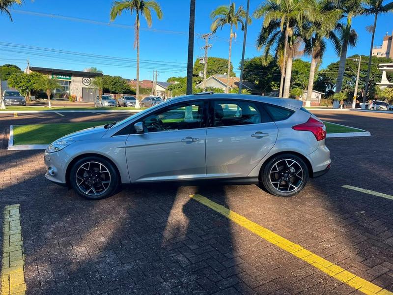 Ford Focus Titanium 2.0 16vaut 5P Flex - foto 8