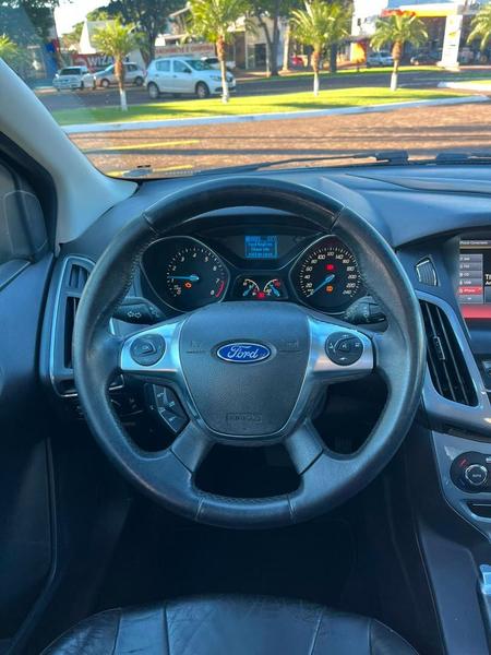 Ford Focus Titanium 2.0 16vaut 5P Flex - foto 11