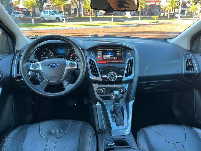 Ford Focus Titanium 2.0 16vaut 5P Flex - foto 13