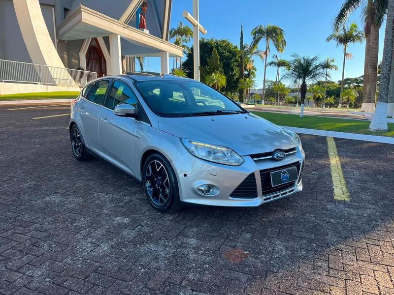 Ford Focus Titanium 2.0 16vaut 5P Flex - foto 3