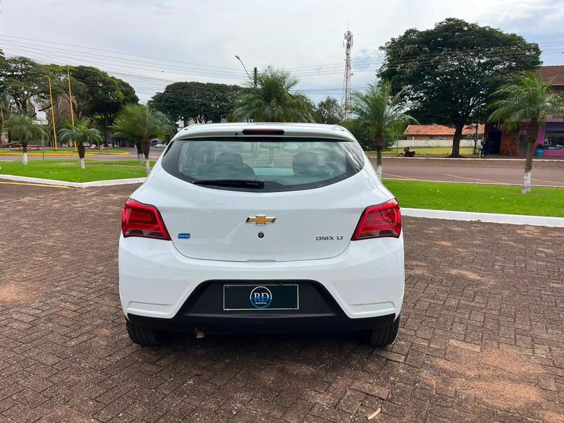 Chevrolet Onix 1.0 Mt LT - foto 6
