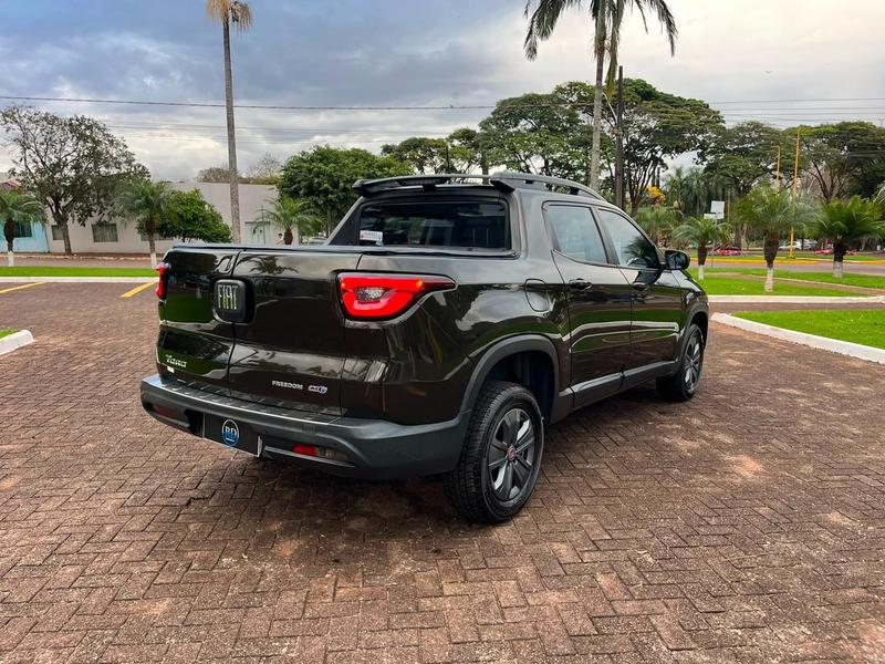 Fiat Toro Freedom 1.8 16V Flex Automático - foto 5