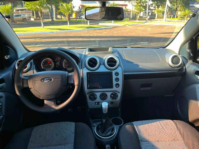 Ford Fiesta Hatch Fiesta Class 1.6 MPI 8V Flex Mec - foto 12