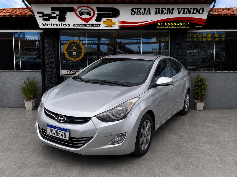 HYUNDAI ELANTRA