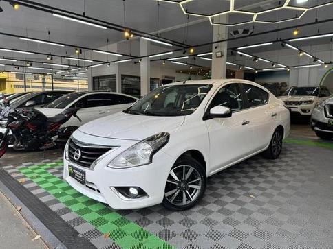 NISSAN VERSA 16SL CVT