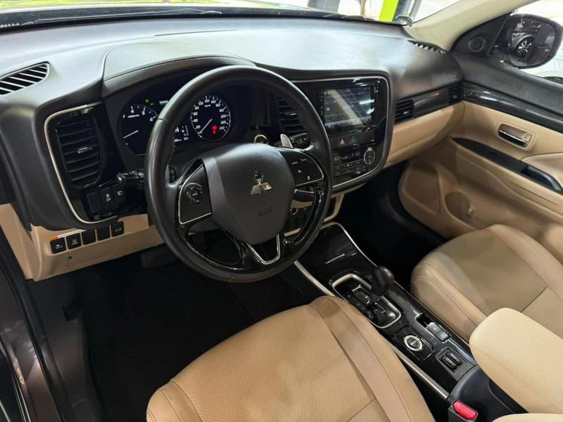 Mitsubishi Outlander Mmc Outlander 30 GT 2018 Londrina Parana - foto 12