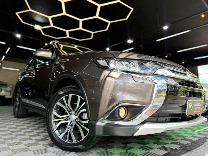 Mitsubishi Outlander Mmc Outlander 30 GT 2018 Londrina Parana - foto 7