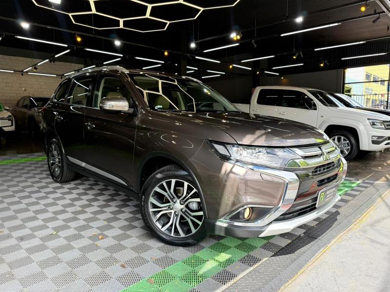 Mitsubishi Outlander Mmc Outlander 30 GT 2018 Londrina Parana - foto 3