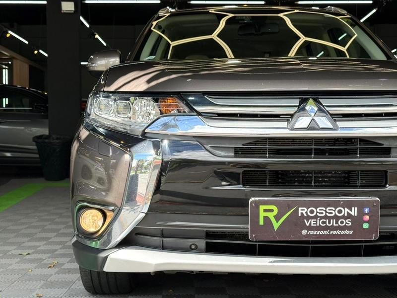 Mitsubishi Outlander Mmc Outlander 30 GT 2018 Londrina Parana - foto 9