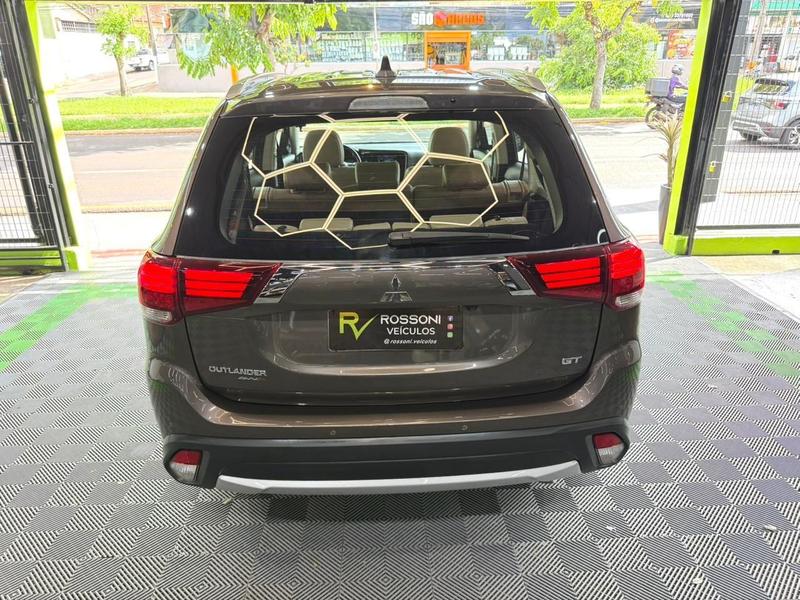 Mitsubishi Outlander Mmc Outlander 30 GT 2018 Londrina Parana - foto 5