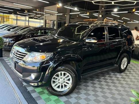 TOYOTA HILUXSW4 SRV4X4