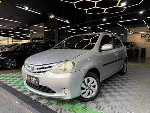 TOYOTA ETIOS HB XS