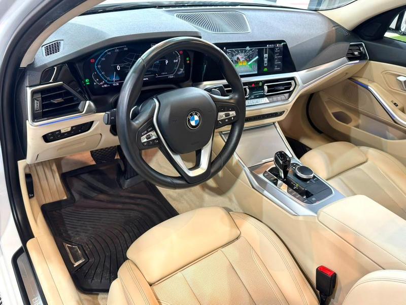 BMW 320i active flex - foto 12