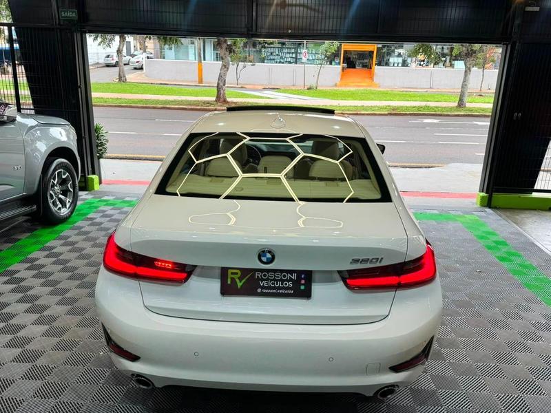 BMW 320i active flex - foto 5