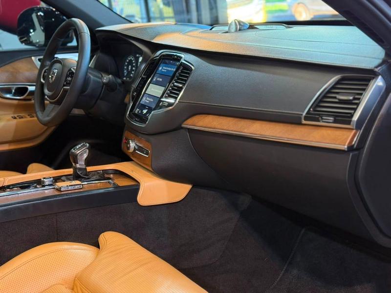 Volvo XC90 t6 inscript - foto 17