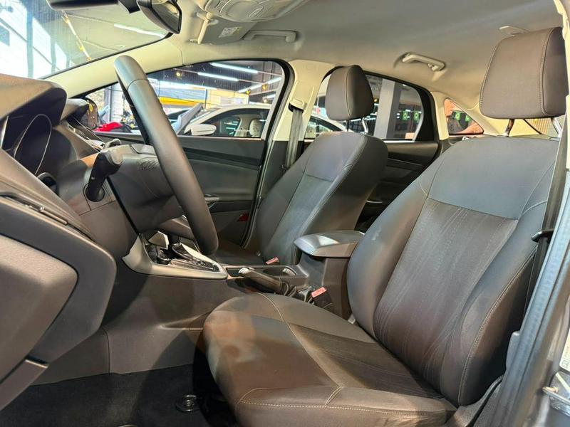 Ford Focus se at 2.0sc - foto 13