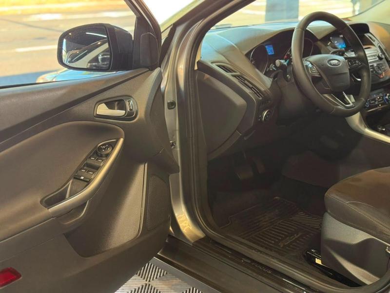 Ford Focus se at 2.0sc - foto 16