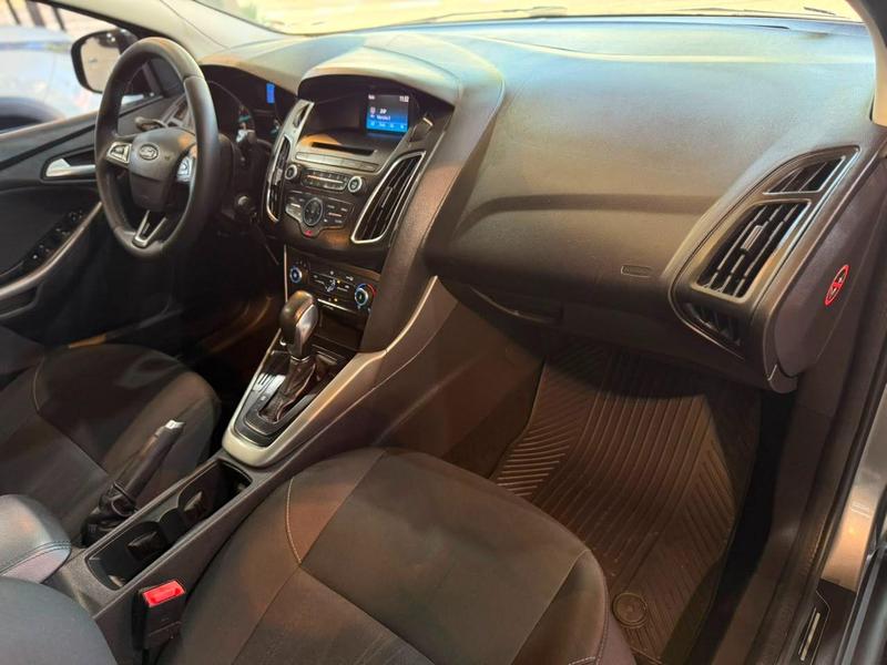 Ford Focus se at 2.0sc - foto 14