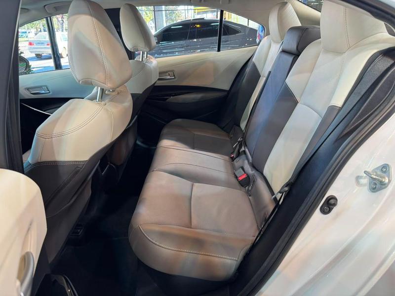Toyota Corolla apremiumh - foto 16