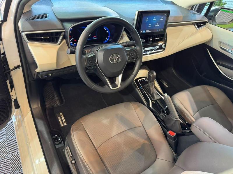 Toyota Corolla apremiumh - foto 13