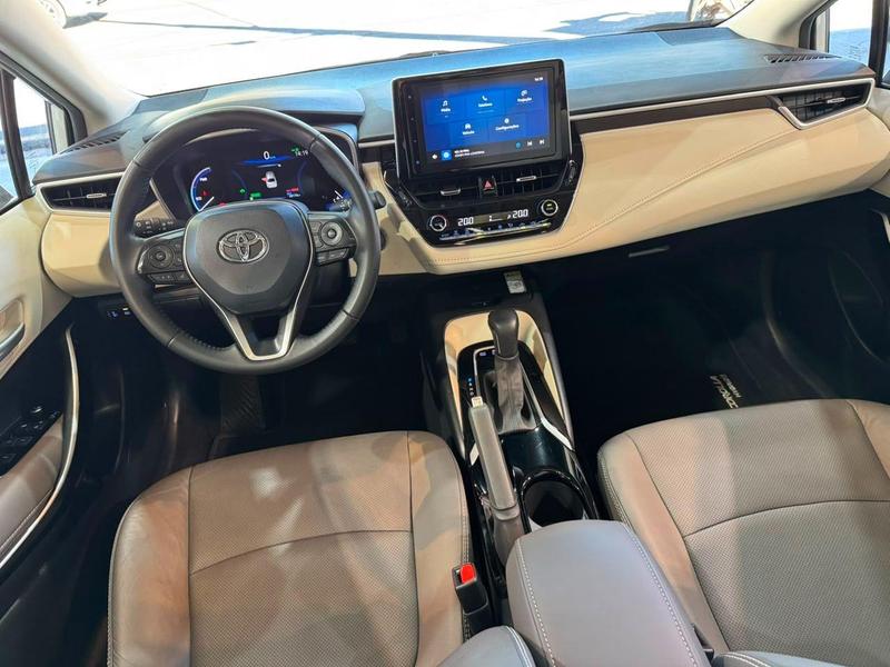 Toyota Corolla apremiumh - foto 11