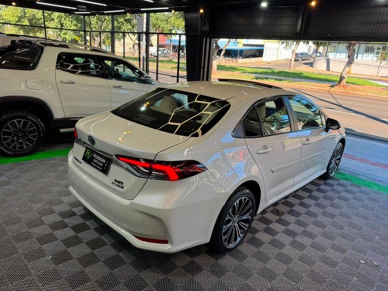 Toyota Corolla apremiumh - foto 4