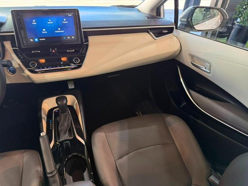 Toyota Corolla apremiumh - foto 19