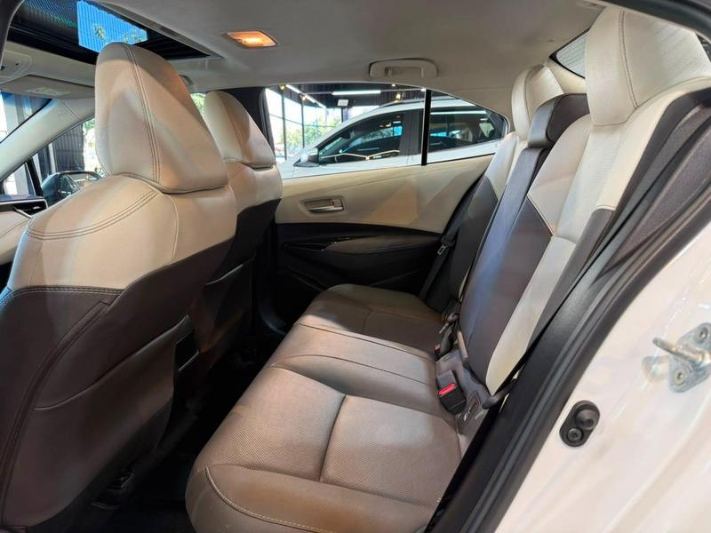 Toyota Corolla apremiumh - foto 18
