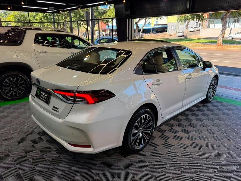 Toyota Corolla apremiumh - foto 4