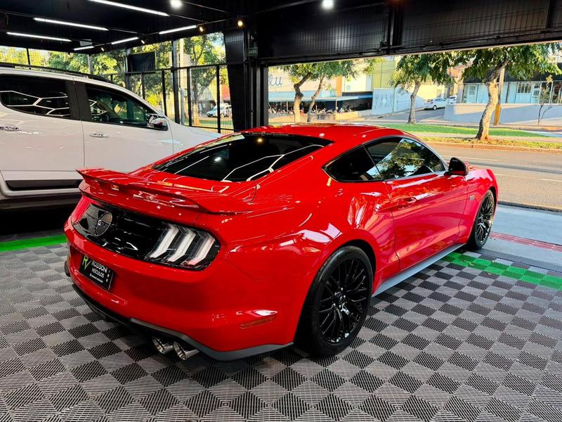 Ford Mustang gt - foto 4