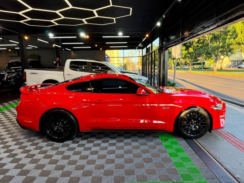 Ford Mustang gt - foto 10
