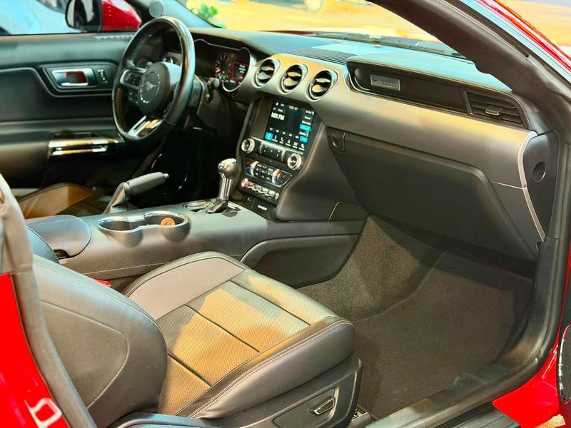 Ford Mustang gt - foto 12
