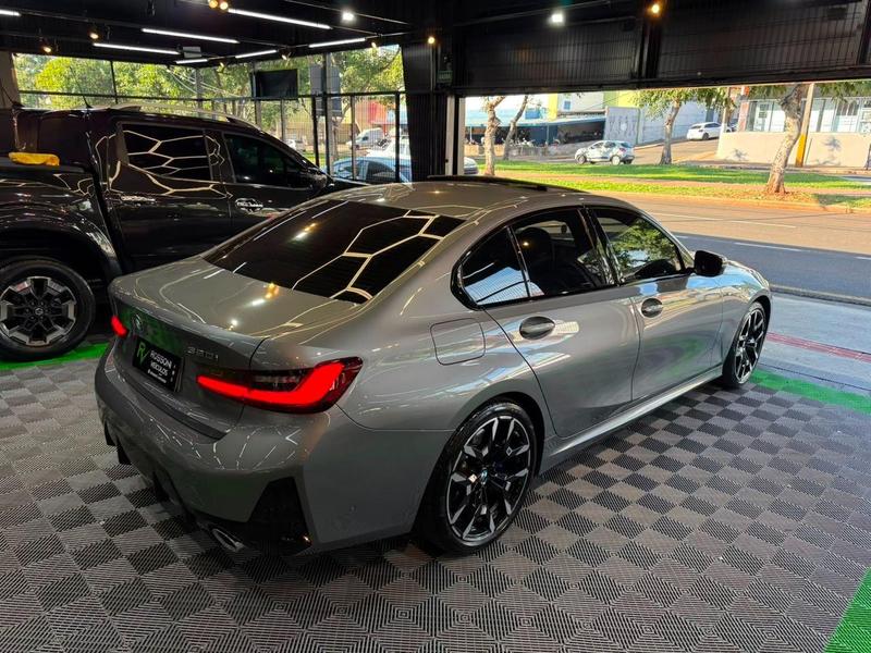 BMW 320i M Sport Flex - foto 4