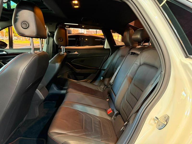 Volkswagen Jetta GLi - foto 19