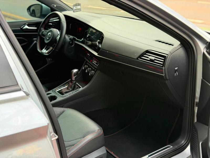 Volkswagen Jetta GLi Ag - foto 15