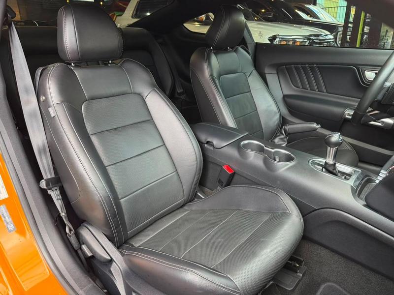 Ford Mustang GT - foto 19